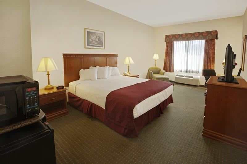 酒店 Best Western Plus Lake Elsinore Inn & Suites
