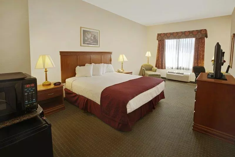 酒店 Best Western Plus Lake Elsinore Inn & Suites