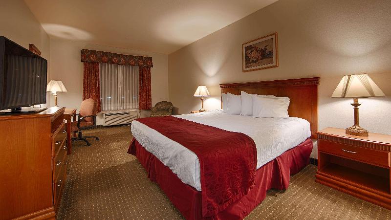 酒店 Best Western Plus Lake Elsinore Inn & Suites