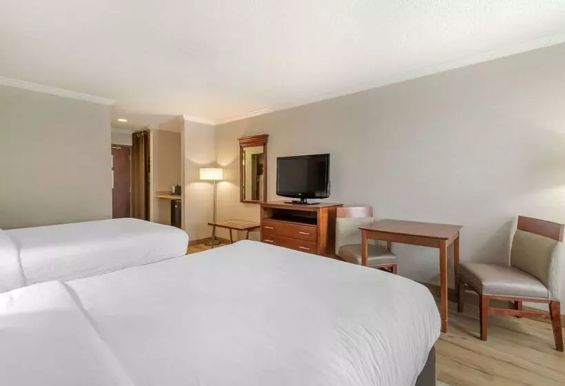 Hotelli Best Western Liverpool Syracuse Inn & Suites