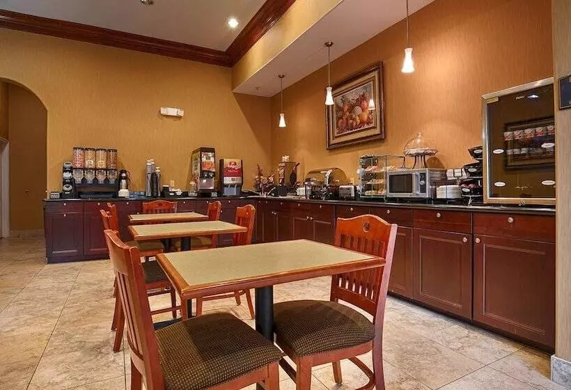 호텔 Best Western Plus New Caney Inn & Suites