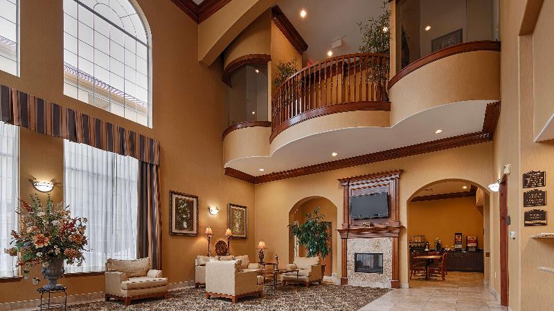 فندق Best Western Plus New Caney Inn & Suites