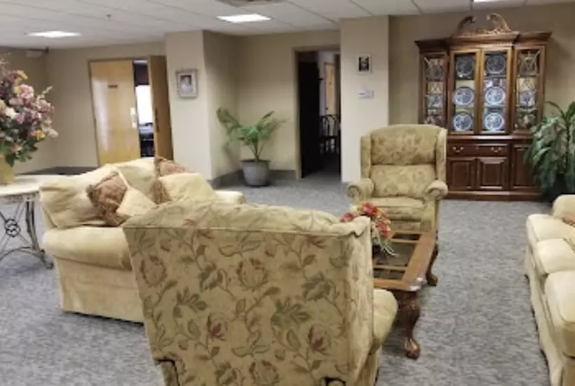 Hotel Collins Inn & Suites