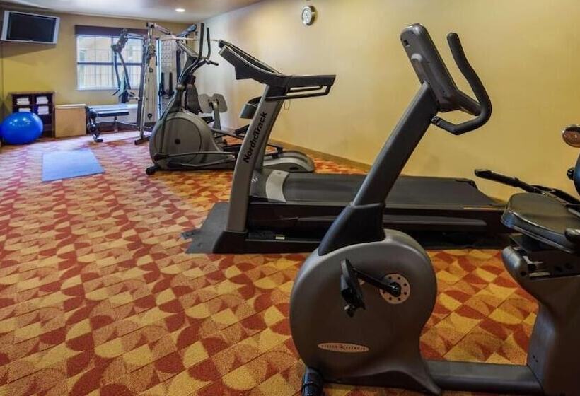 ホテル Crandon Inn & Suites