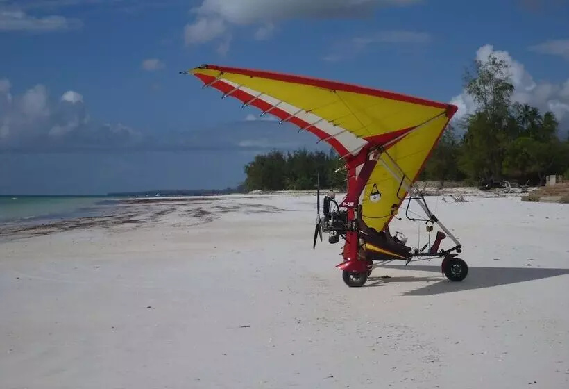 هتل Lantana Galu Beach