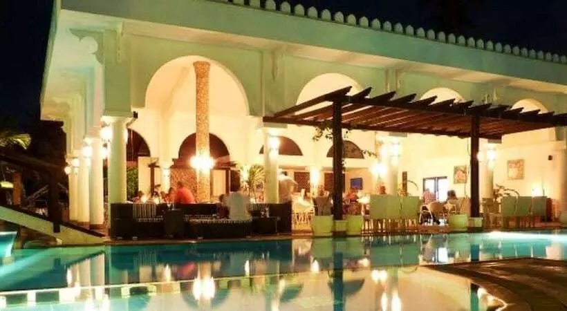 هتل Lantana Galu Beach