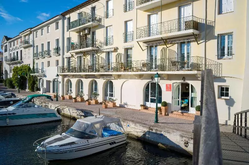 ホテル Le Suffren