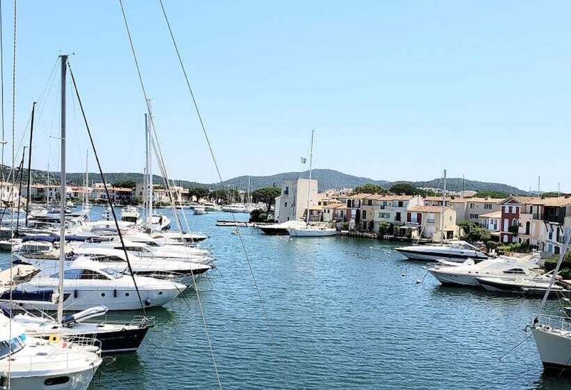 בית מלון כפרי Le Suffren