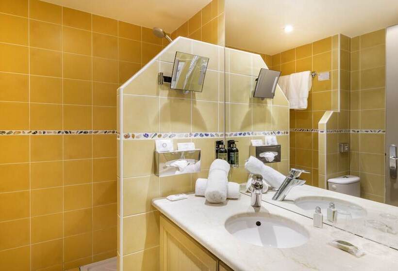 בית מלון כפרי Le Suffren