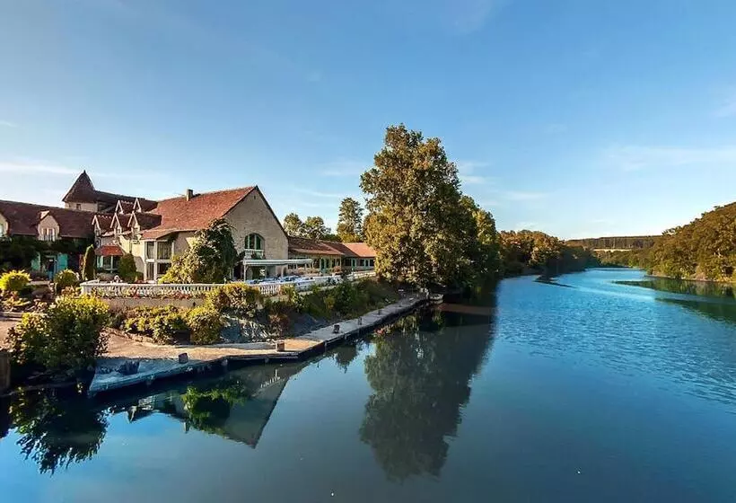 Отель Les Etangs De Guibert