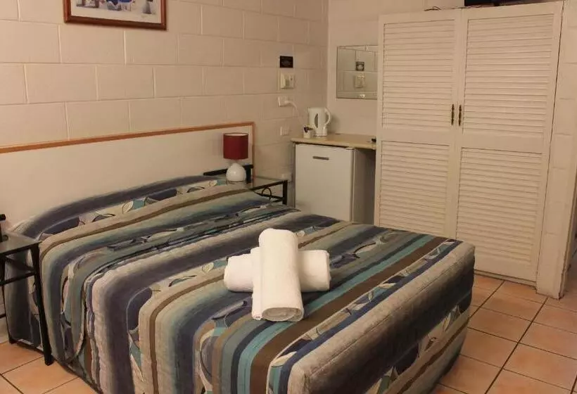 酒店 Oasis Inn Apartments