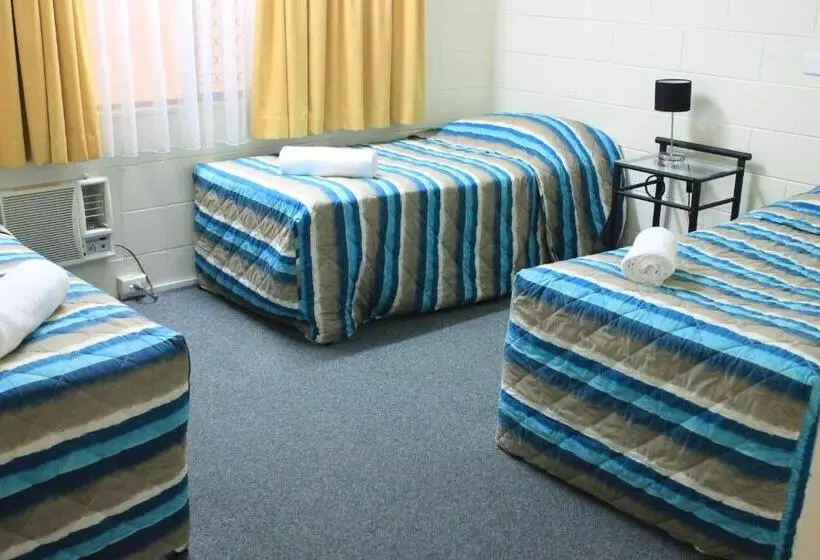 酒店 Oasis Inn Apartments