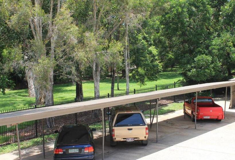 فندق Oasis Inn Apartments