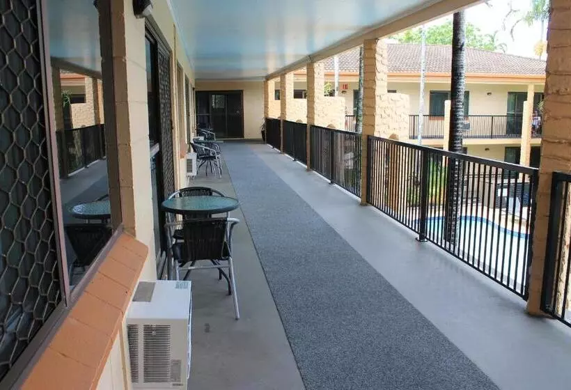 酒店 Oasis Inn Apartments