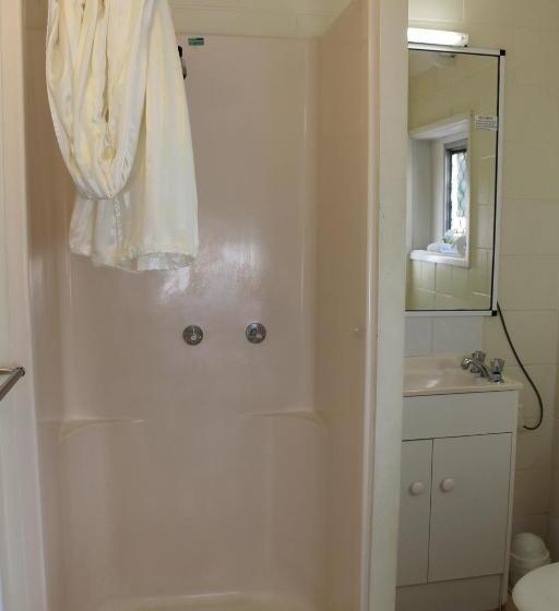 فندق Oasis Inn Apartments