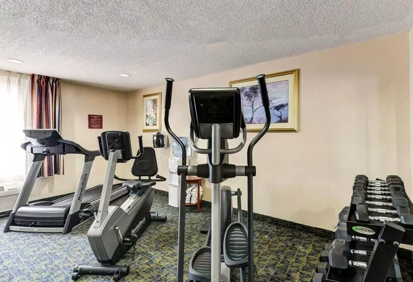 Отель Quality Inn Spring Mills  Martinsburg North