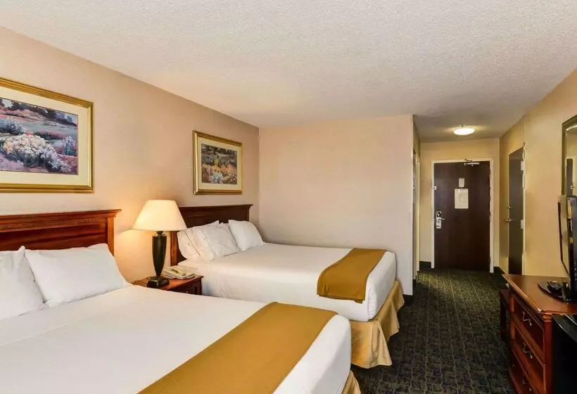 Отель Quality Inn Spring Mills  Martinsburg North