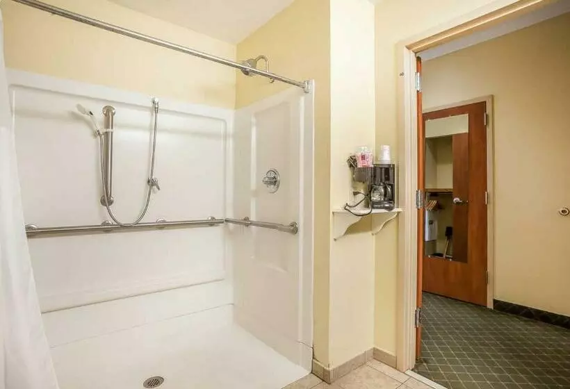 هتل Tahlequah Inn