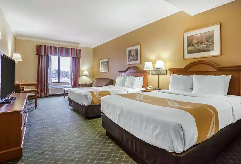 هتل Tahlequah Inn