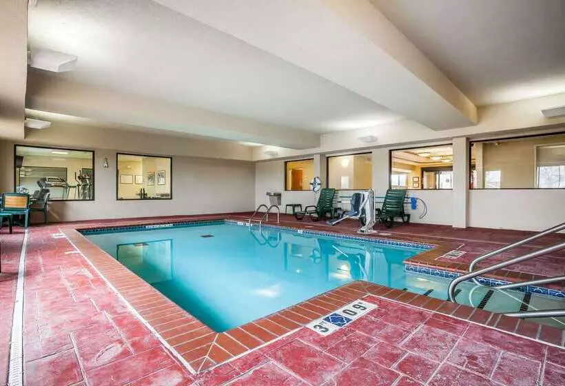 هتل Tahlequah Inn