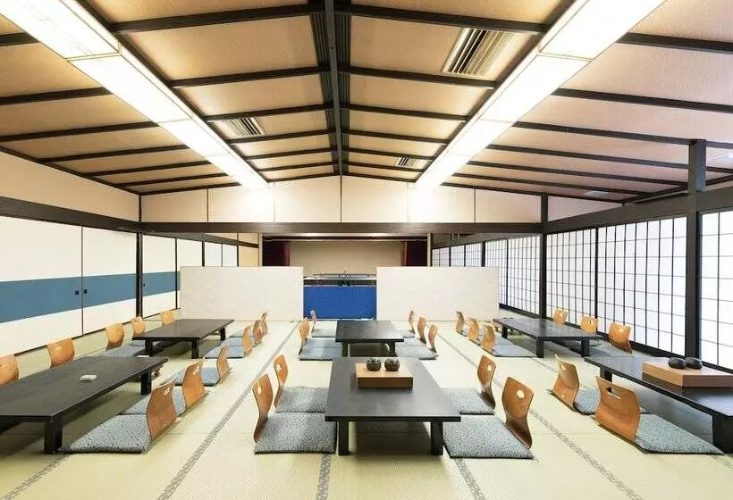 בית מלון כפרי Shirahamakan