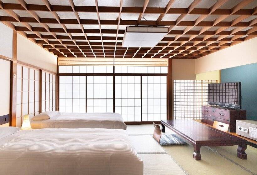 בית מלון כפרי Shirahamakan