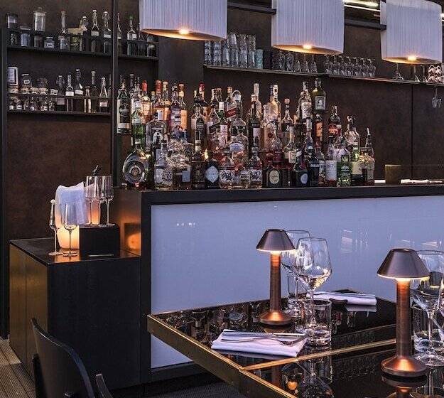 בית מלון כפרי The Independent