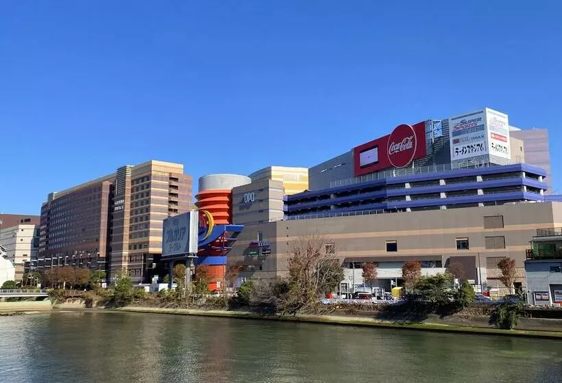 בית מלון כפרי Toyoko Inn Fukuoka Tenjin