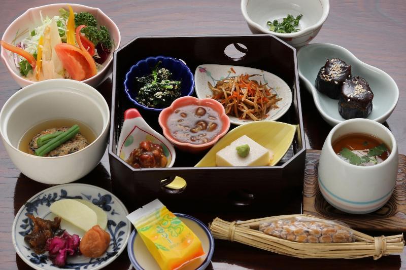 בית מלון כפרי Wakamatsu Honten