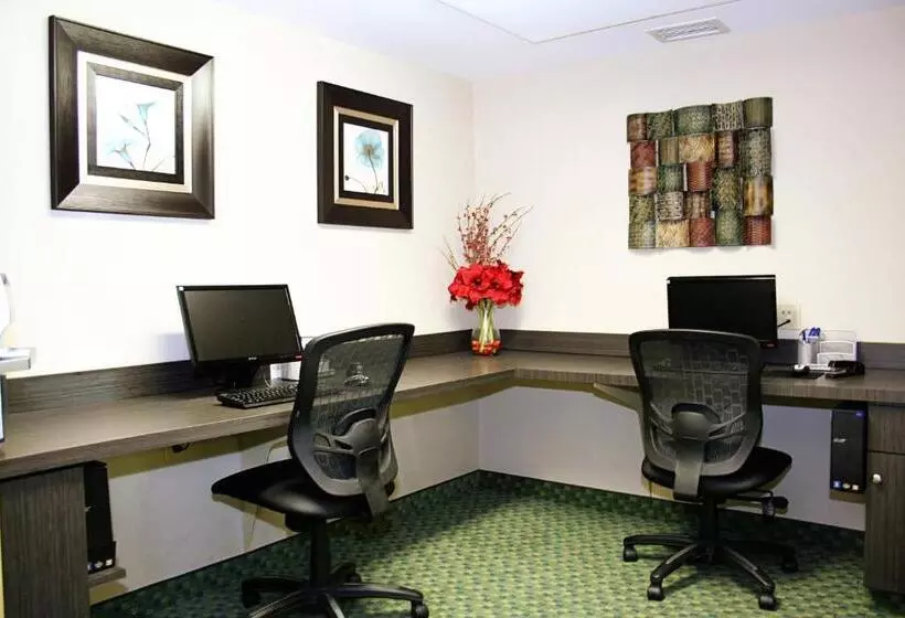 호텔 Candlewood Suites Harrisonburg, An Ihg