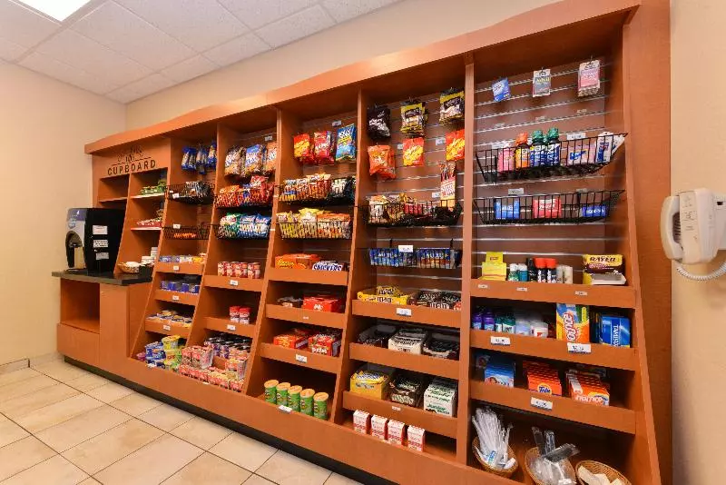 בית מלון כפרי Candlewood Suites Terre Haute, An Ihg