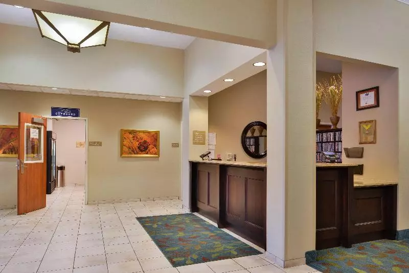 בית מלון כפרי Candlewood Suites Terre Haute, An Ihg