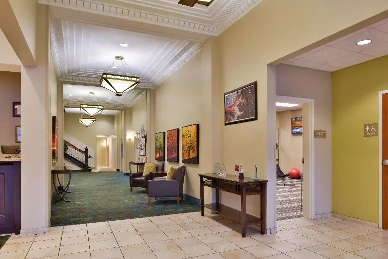 בית מלון כפרי Candlewood Suites Terre Haute, An Ihg