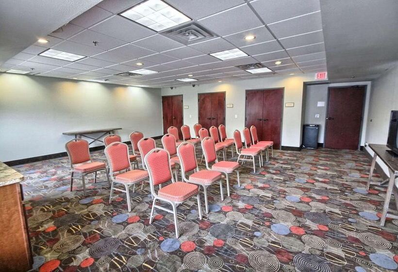 בית מלון כפרי Country Inn & Suites By Radisson, Dearborn, Mi