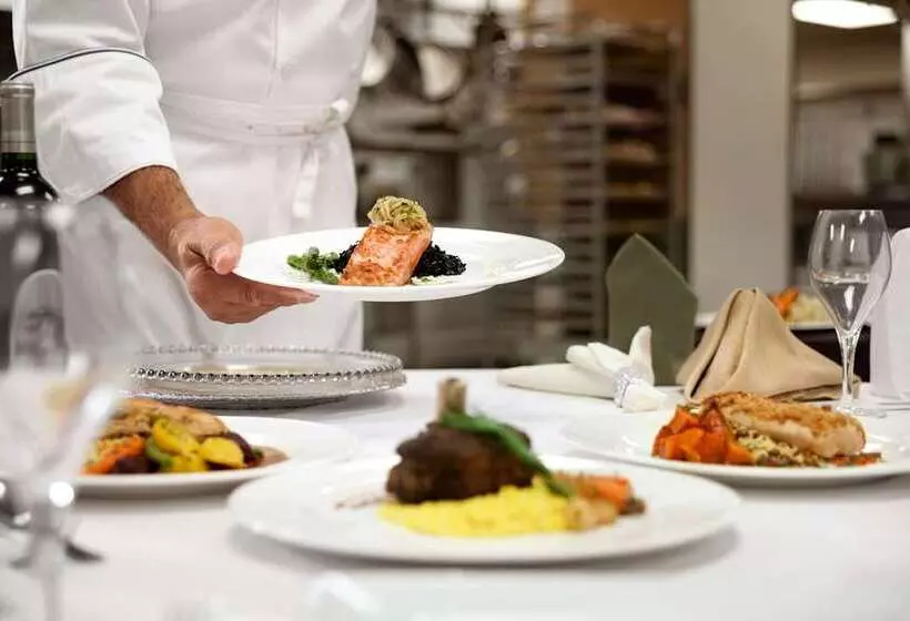 Отель Embassy Suites By Hilton Orlando Lake Buena Vista South