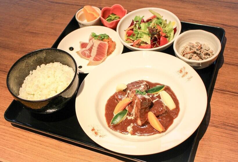 Hotel Katsuyama Premiere