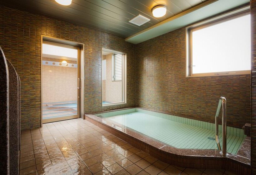 Hotel Katsuyama Premiere