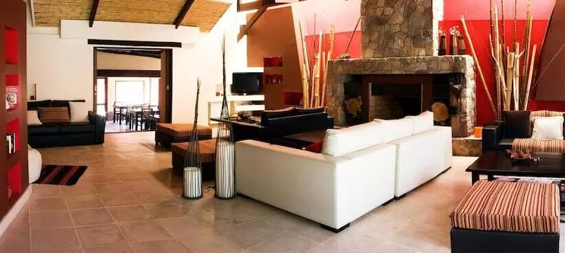 בית מלון כפרי Posada Con Los Angeles