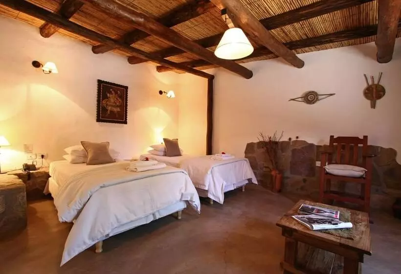 בית מלון כפרי Posada Con Los Angeles