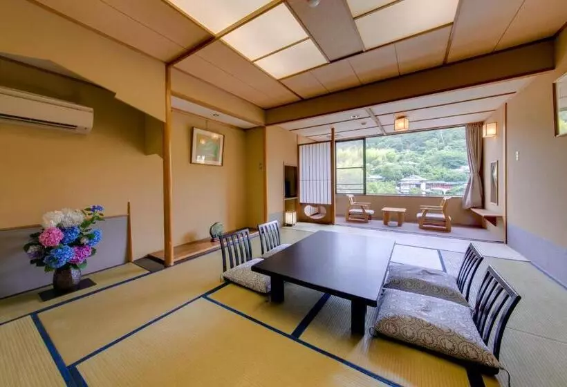 Отель Komatsuya Hachinobou