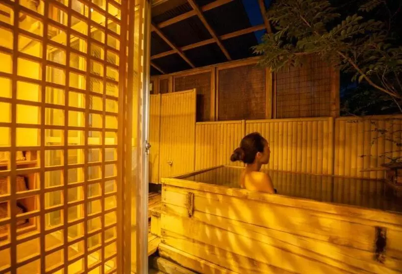 Отель Komatsuya Hachinobou