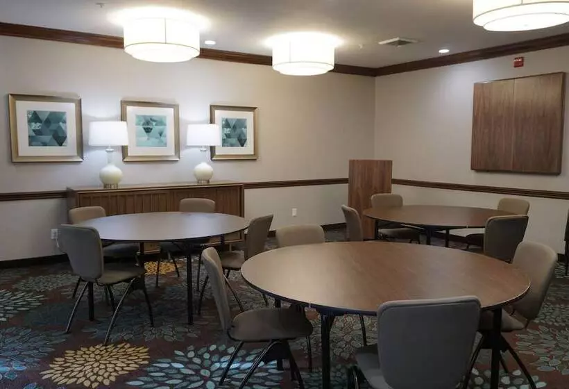 酒店 Staybridge Suites Columbia Highway 63 & I 70, An Ihg