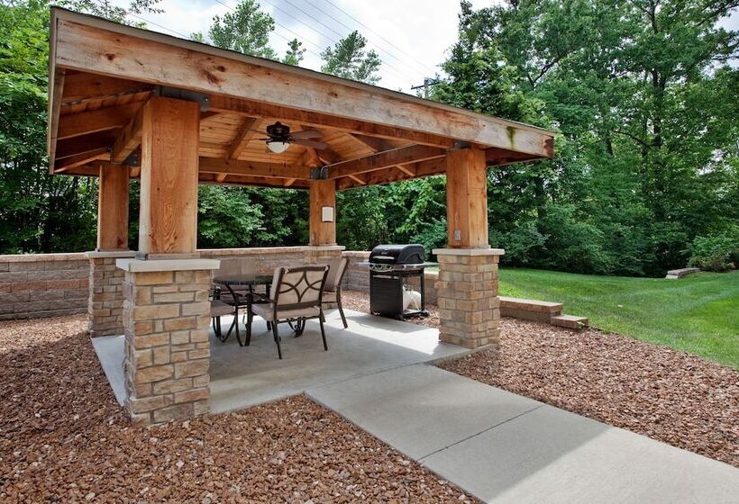 בית מלון כפרי Staybridge Suites Columbia Highway 63 & I 70, An Ihg