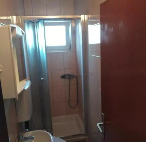 Apartments And Rooms Nediljko