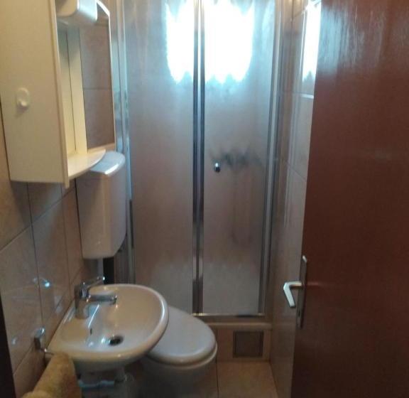 Apartments And Rooms Nediljko