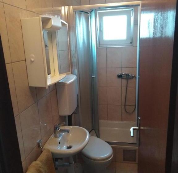 Apartments And Rooms Nediljko