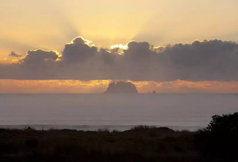 Admiralty Lodge Motel