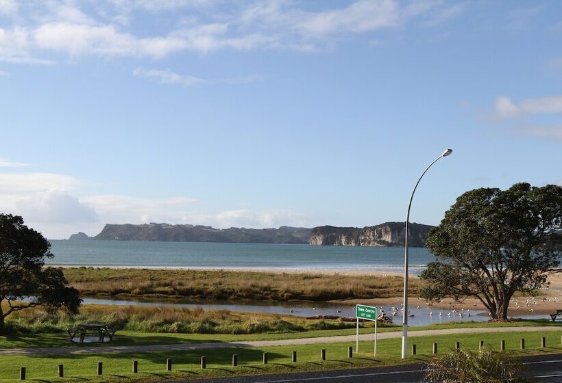 Admiralty Lodge Motel