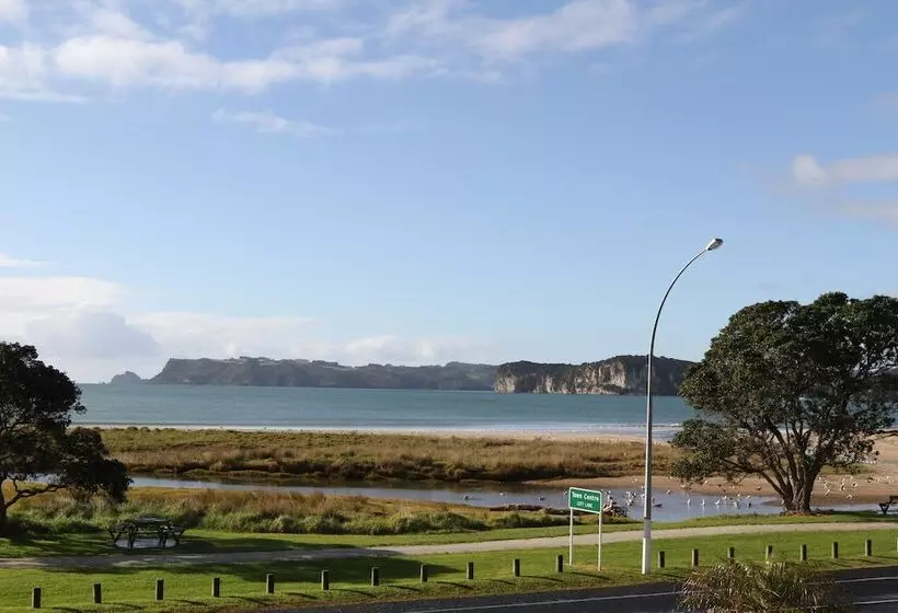 Admiralty Lodge Motel