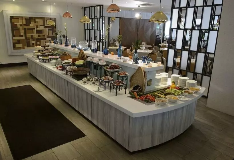 Отель Grand Barakah